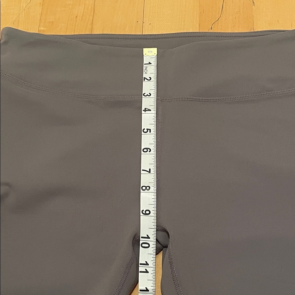 NWOT Fabletics Mid-Rise Mesh Powerhold Legging - Picture 6 of 9